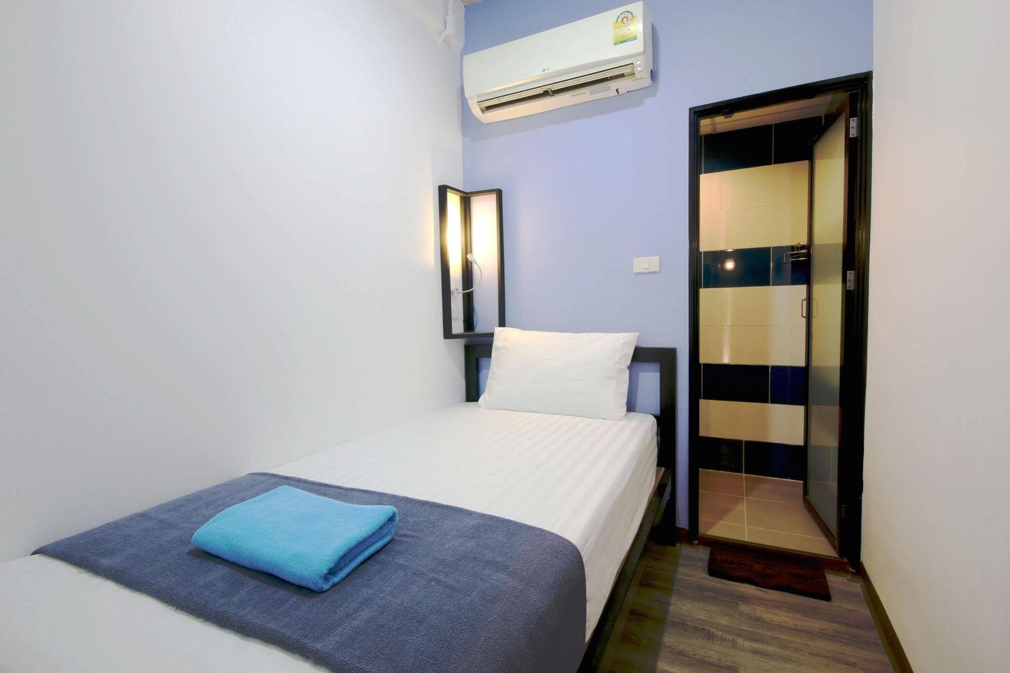 The Pillow Hostel Khaosan Bangkok Extérieur photo